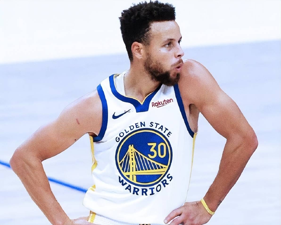 金年会app关于库里连续十场比赛得分超过出色防守，勇士挑战极限！的信息